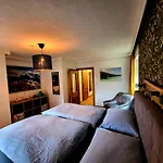 Haus Peter Bed & Breakfast Latschach ober dem Faakersee