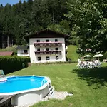 Haus Peter 3*