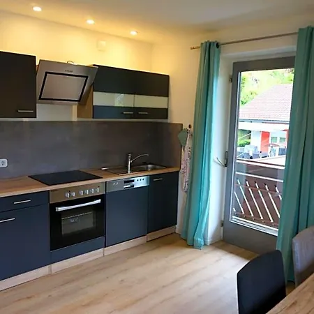 Haus Peter Bed & Breakfast 3*