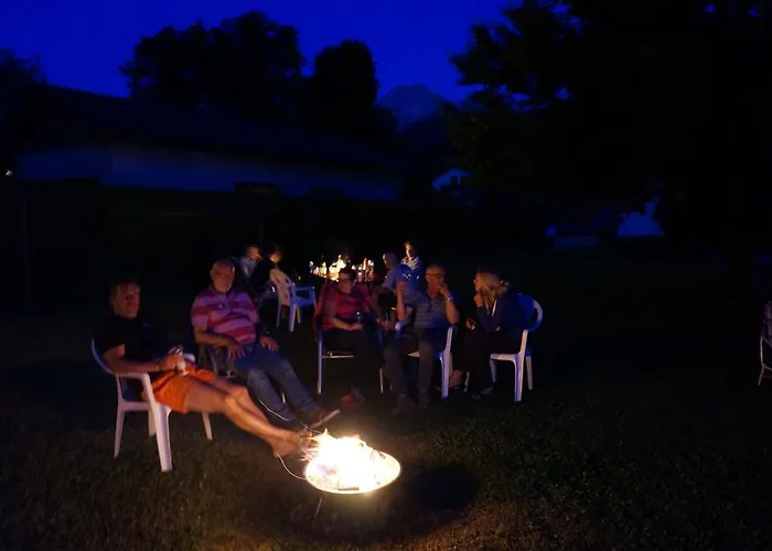 Haus Peter Nocleg ze śniadaniem Latschach ober dem Faakersee